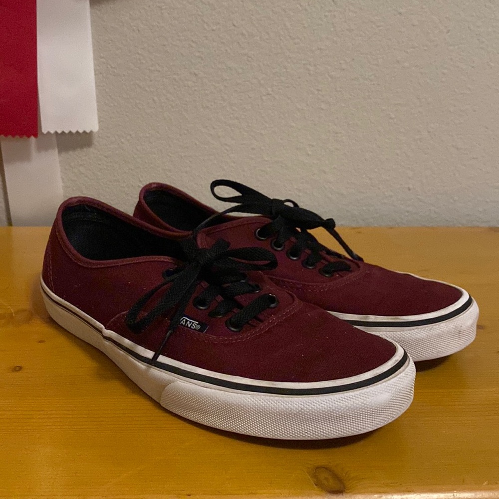 VANS Authentic Canvas Sneaker | Burgundy | Size 7.5 / 9